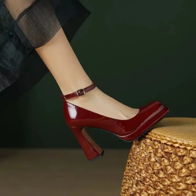 세련된 하이힐. 여름용 가죽 발목 스트랩 여성 플랫폼  - Leather Classic Strap 리뷰 및 가격