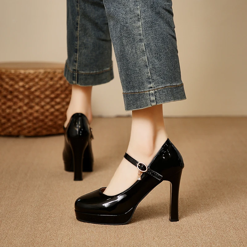 2026년 여름용 여성 클래식 라운드 토 플랫폼 힐,  - Leather Classic Strap 리뷰 및 가격